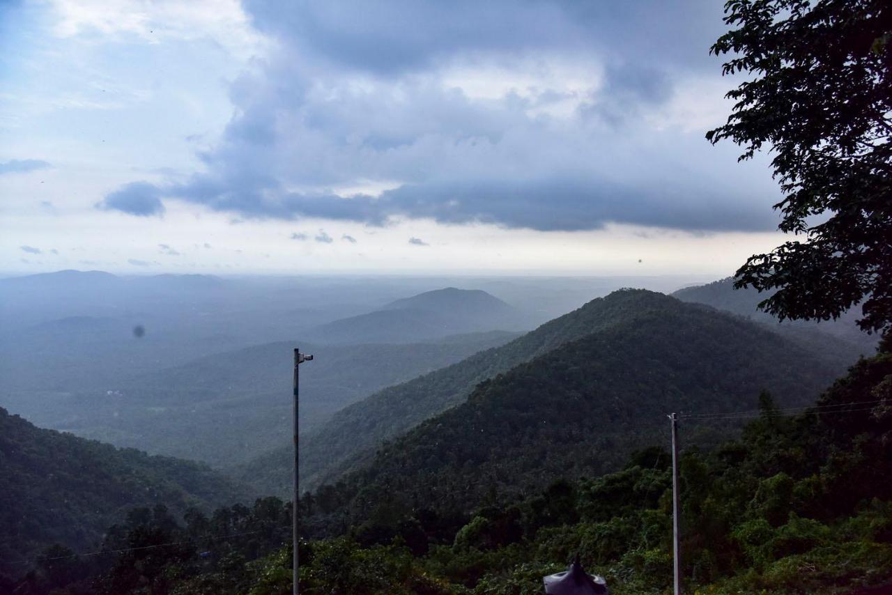 Mount Stratus Resort Vayalada Balussery 외부 사진